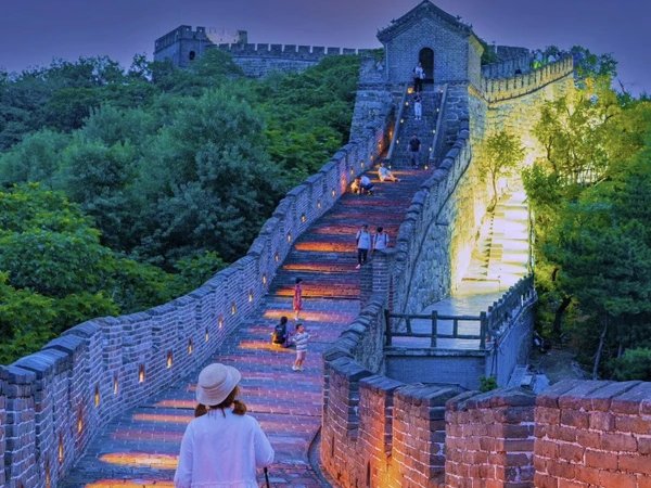 Ночная экскурсия на Великую Китайскую стену в Мутьяньюй
