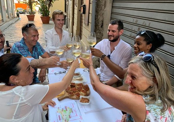 Одна площадь – тысяча легенд. Piazza Marina и ее призраки. - фото 4