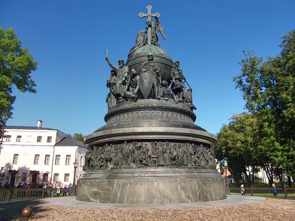 Две стороны Великого Новгорода - фото 2