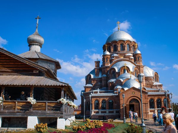 Три главных чуда Татарстана: Раифа, Свияжск и Храм всех религий - фото 1