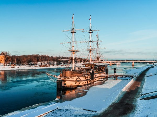 Новогодний тур из Петербурга в Старую Руссу с театрализованными программами и дегустацией сладостей - фото 3
