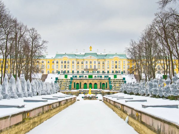 Большой дворец в Петергофе: групповая экскурсия из Петербурга - фото 1