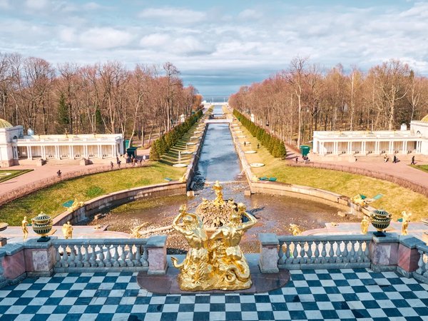 Большой дворец в Петергофе: групповая экскурсия из Петербурга - фото 2