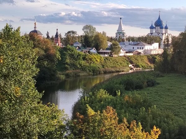 Интригующий Суздаль и загадочная Кидекша — на вашем автомобиле