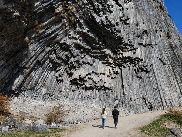 Гарни, Гегард и «Симфония камней» в лучах заката - фото 4