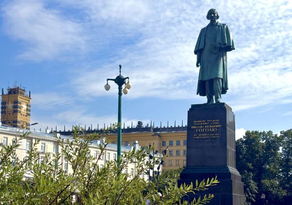 По Гоголевскому бульвару и окрестностям от храма Христа Спасителя - фото 2