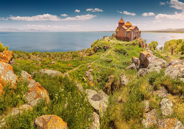 Индивидуальная экскурсия из Еревана: Севан, Дилижан и озеро Парз