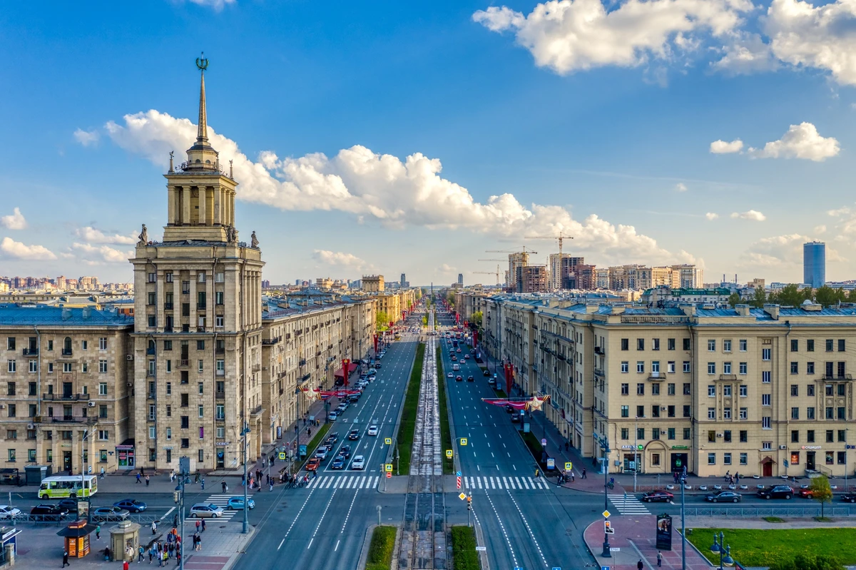 Трансфер из аэропорта + экскурсия по Санкт-Петербургу - фото 1