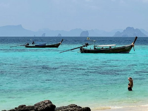 Пхи-Пхи за 2 дня: рассвет в море, Майя Бэй и Бамбуковый остров - фото 2