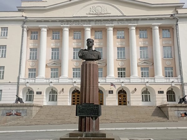 Город трудовой доблести: Екатеринбург в 1941–1945 годах - фото 3