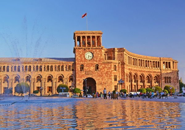 Открывая ущелье Вайев: Нораванк и Джермук - фото 3