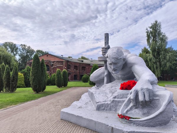 Трансфер в Брестскую крепость и Беловежскую пущу — из Бреста