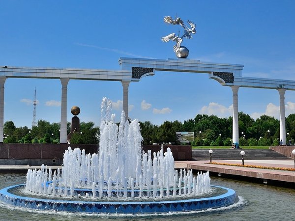 Ташкент крупным планом: дворцы, метро и плов