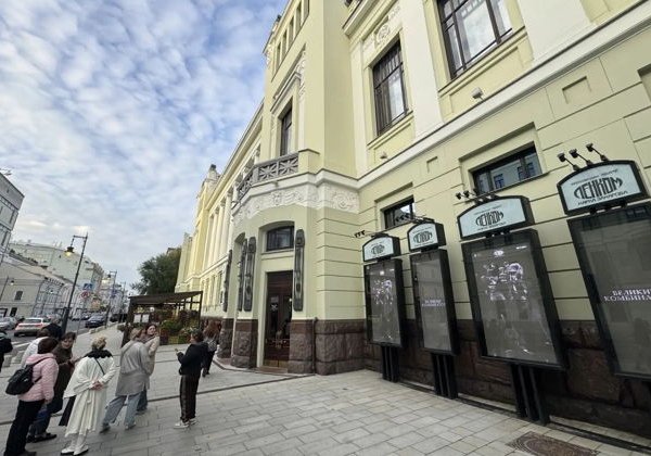 «Мостовая души»: с Маяковским по бульварам и переулкам - фото 2