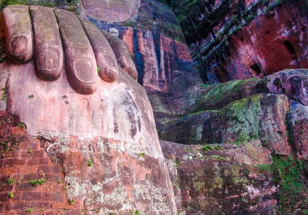 Сквозь века: Исполинский Будда Лэшаня и старинный Хуанлунси - фото 2