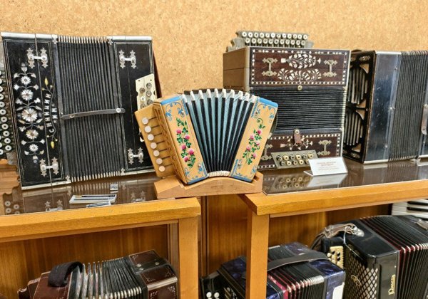 Сборная экскурсия на фабрику «Тульская гармонь»
