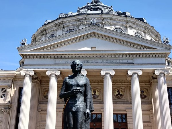 Бухарест без спешки: от королей до Чаушеску - фото 2