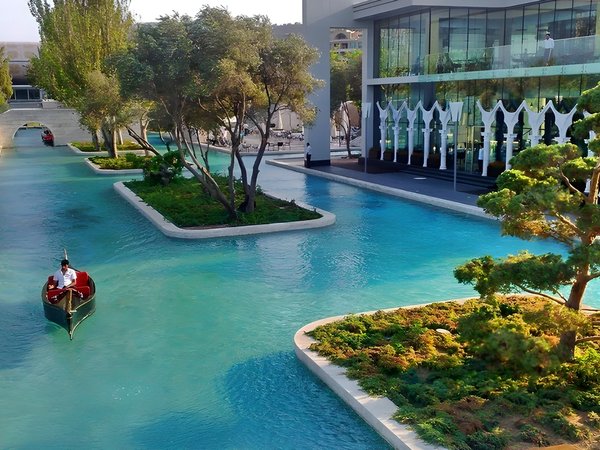Обзорная по Баку: бульвар, фуникулёр и Пламенные башни - фото 1