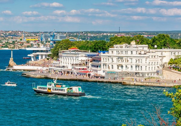 Вечерний Севастополь и морская прогулка на катере или двухпалубном пароме