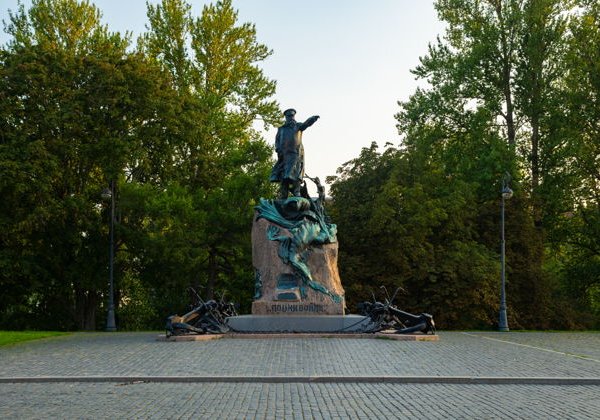 «Легенды и были Кронштадта»: пешком по острову - фото 3