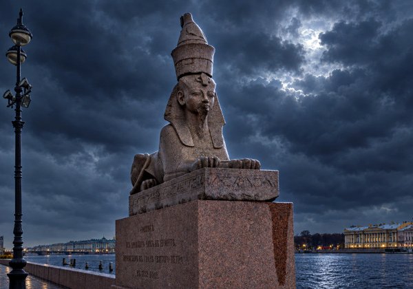 «Мифы, мистика, легенды Петербурга» в экскурсии на автомобиле
