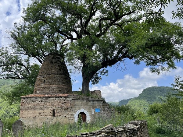 Заброшенный аул Кала-Корейш и аул мастеров Кубачи из Избербаша - фото 1