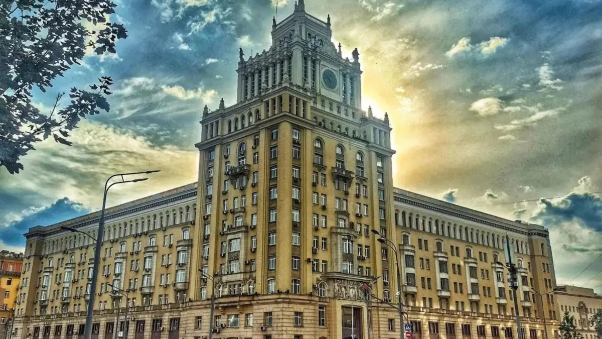 Гостиница «Пекин» в Москве с посещением исторического ресторана и смотровой - фото 1