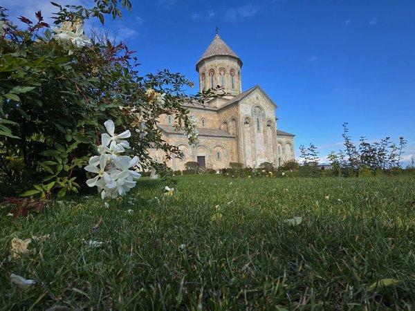 Из Тбилиси в Кахетию: магия Алазанской долины, город любви и винодельня - фото 4