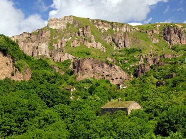 Арени, Нораванк и Татев: маршрут через три области Армении - фото 2