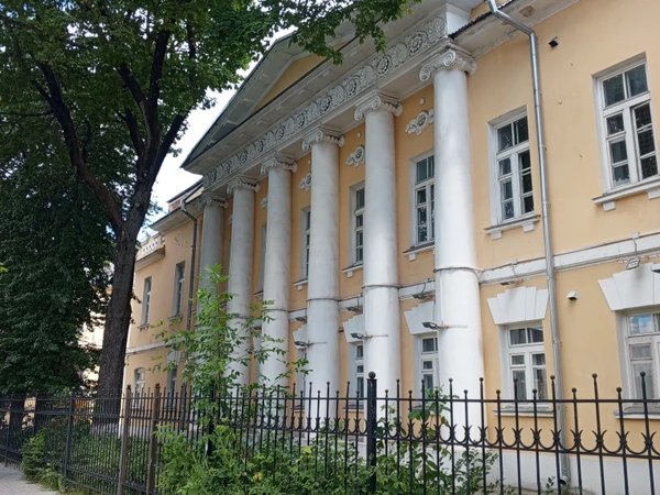 По Дворянской и Облупской: будни и праздники провинциальной Калуги