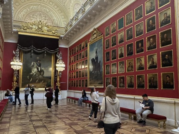 В поисках сокровищ: экскурсия по Эрмитажу для детей - фото 2