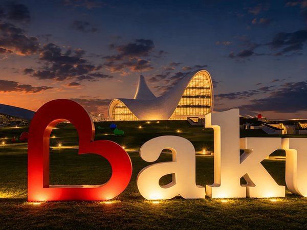 Когда Баку зажигает огни: вечерние панорамы и знаковые локации - фото 3