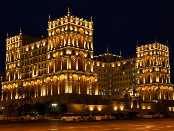 Когда Баку зажигает огни: вечерние панорамы и знаковые локации - фото 4