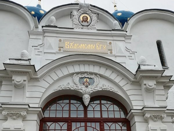 Успенский собор Лавры и царский некрополь в Сергиевом Посаде - фото 3