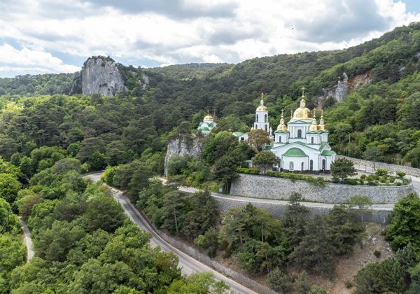 Ночные огни Ялты: обзорная экскурсия с прогулкой на теплоходе - фото 3