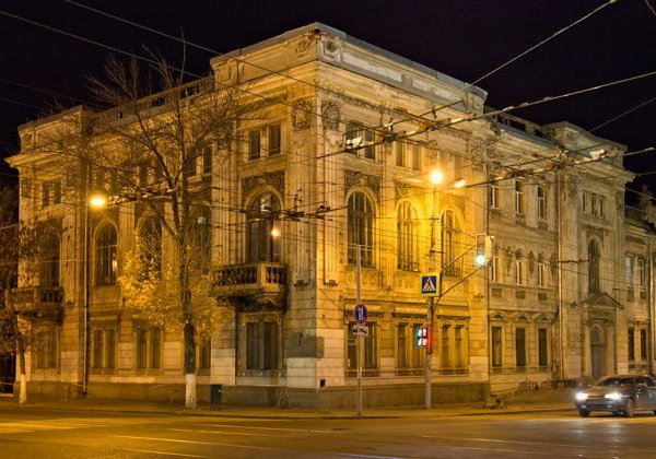 Вечерняя прогулка с керосиновой лампой: тени и голоса старой Самары - фото 4