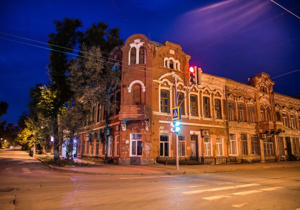 Вечерняя прогулка с керосиновой лампой: тени и голоса старой Самары