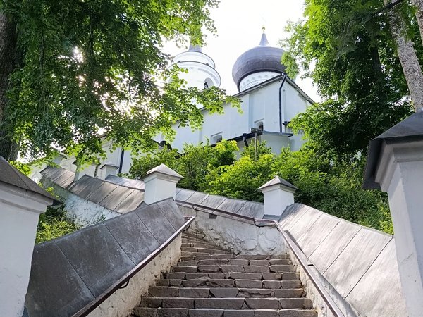 Пушкинские Горы: усадьба и Святогорский монастырь - фото 4