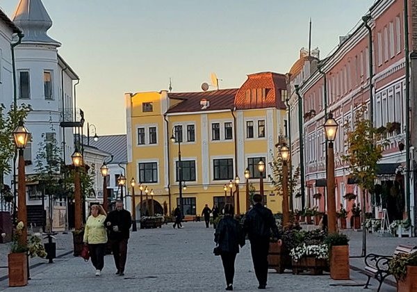 Рыбинск в свете вечерних фонарей: групповая обзорная экскурсия - фото 1