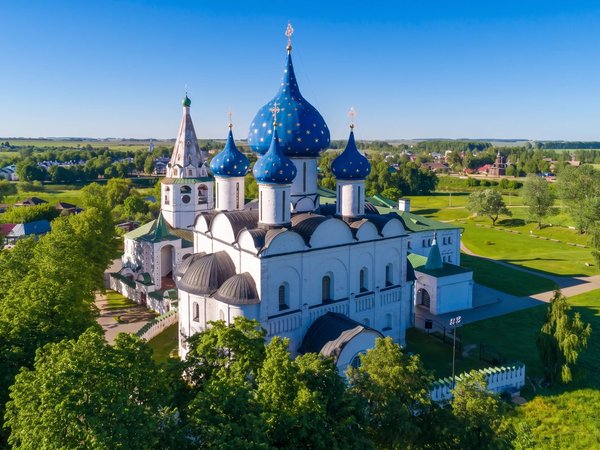 Квест по Суздалю: от кремля до бронзовых «суздальчат»