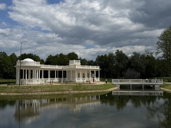 Жиличи и Красный Берег: дворцы, парк и военный мемориал - фото 3