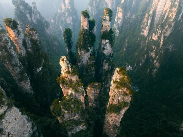 Инопланетный Чжанцзяцзе: горы «Аватара» в тумане, Пещера дракона и стеклянный мост над бездной