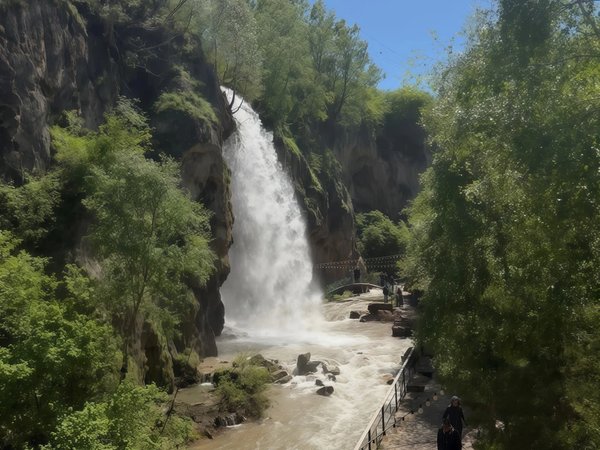 Вино и брызги: от водопадов Аликоновки до кавказского гостеприимства - фото 1