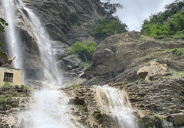 Супертур: канатная дорога на Ай-Петри, замок Ласточкино гнездо и Ялта - фото 2