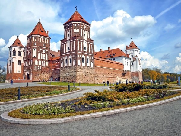 Мирский и Несвижский замки: трансфер из Минска - фото 2