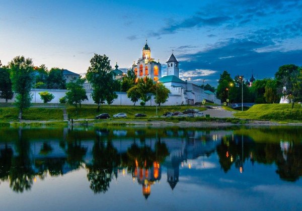 Есть ли Кремль в Ярославле?