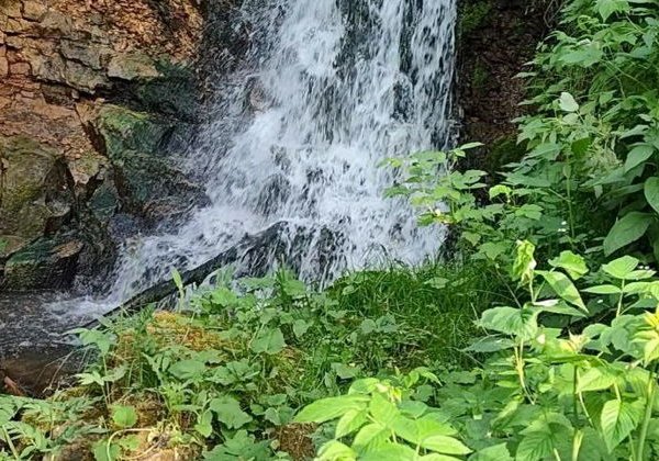 Водопады Бучило и Падун, Бердские скалы и тропа Зверобой - фото 2