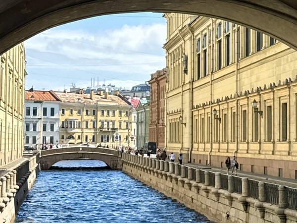 Петербург — свой среди своих - фото 1