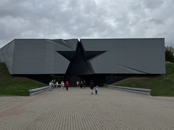 Трансфер из Минска или аэропорта — в Брест и Беловежскую пущу