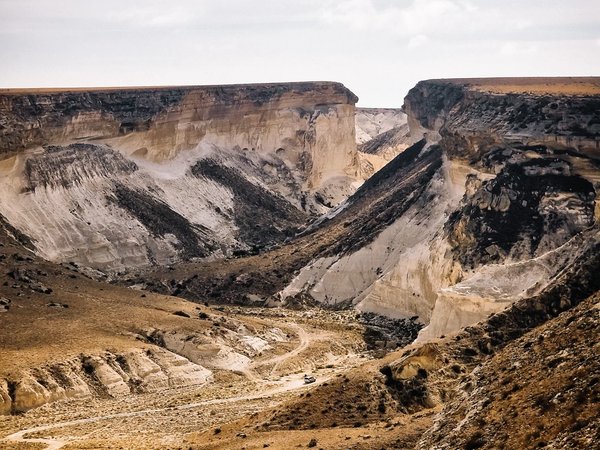 Из Актау — к каньонам, подземной мечети и долине шаров - фото 2